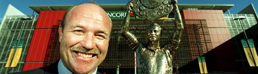 Wally Lewis Statue